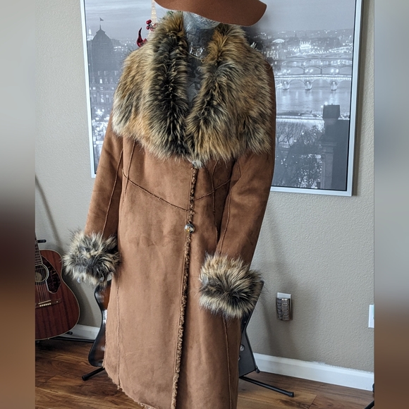 Badgley Mischka Unforgettable Fur Trim Faux Shearling Coat Small -Runs Large Nwt - Picture 2 of 7